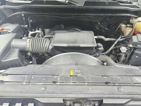 Used 2022 Chevrolet Silverado 3500 LT w/ Convenience Package AWD/4WD image 17