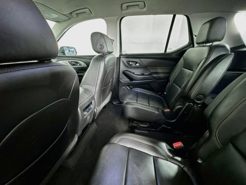 Used 2020 Chevrolet Traverse LT FWD image 23