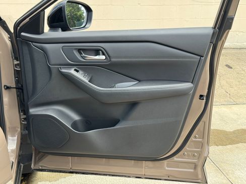 Used 2024 Nissan Rogue SL w/ SL Premium Package FWD image 44