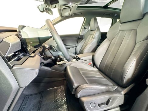 Used 2025 Audi Q6 e-tron Premium Plus image 18