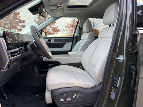 Used 2025 Hyundai Santa Fe Calligraphy image 28