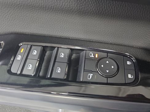 New 2026 Nissan Pathfinder SL image 27