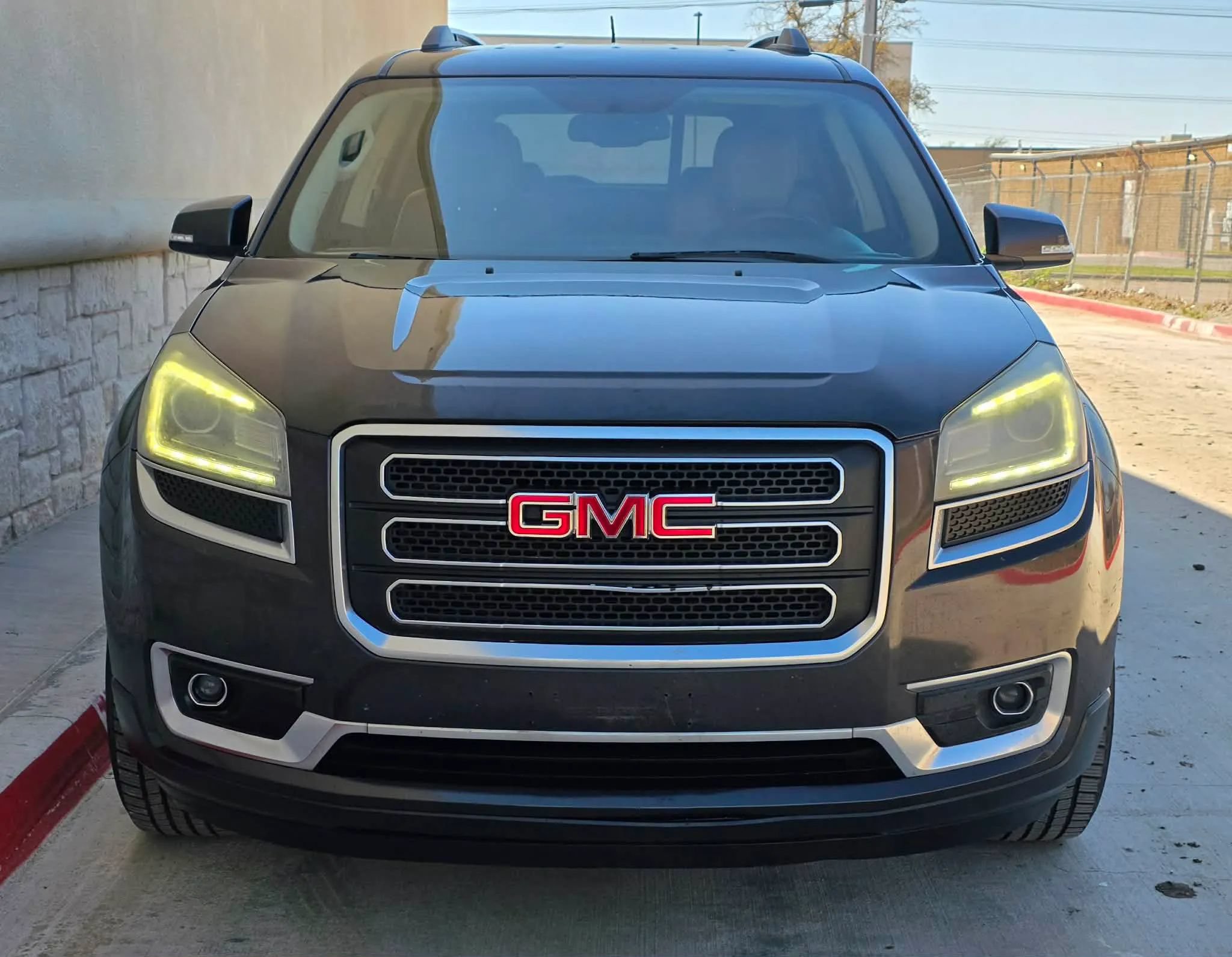 Used 2016 GMC Acadia SLT FWD image 9