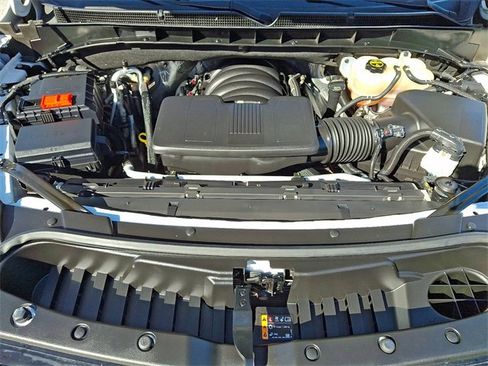 Used 2024 GMC Yukon SLT image 27