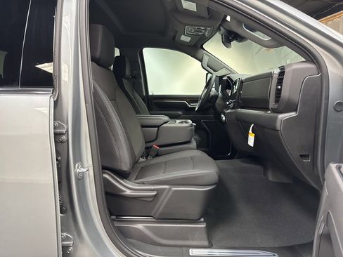 New 2026 GMC Sierra 2500 SLE w/ SLE Value Package; image 17