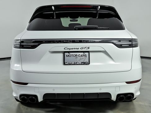 Used 2023 Porsche Cayenne GTS AWD/4WD image 9