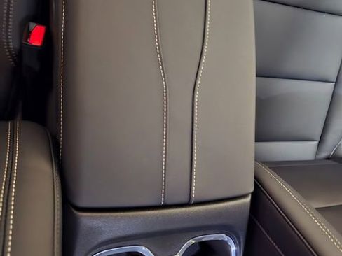 New 2026 GMC Acadia Elevation image 20