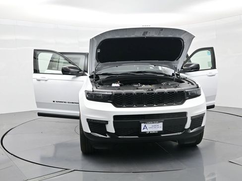 New 2025 Jeep Grand Cherokee L Limited w/ Black Appearance Package image 44