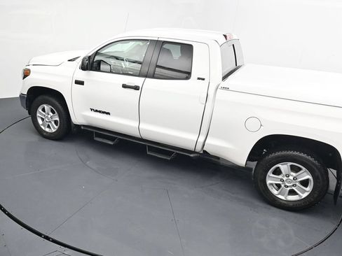 Used 2019 Toyota Tundra SR5 w/ Convenience Package AWD/4WD image 28