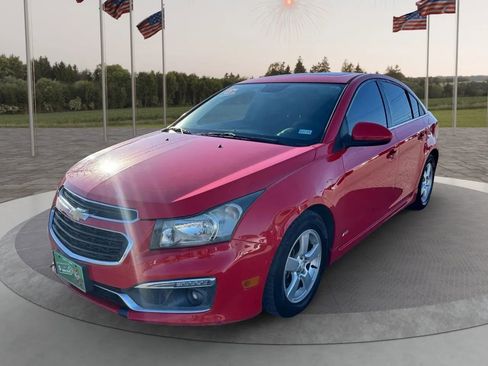 Used 2016 Chevrolet Cruze LT w/ Sun And Sound Package FWD image 10