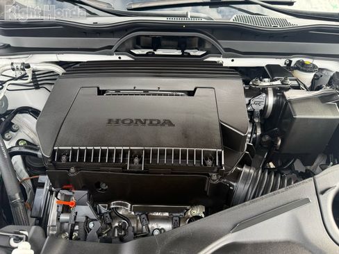 Certified 2023 Honda Pilot Sport image 30