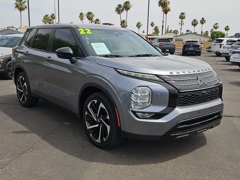 Used 2022 Mitsubishi Outlander SE AWD/4WD image 3