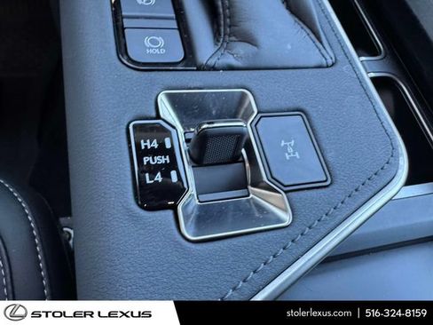 Used 2025 Lexus GX 550 w/ Accessory Package (2T) AWD/4WD image 40