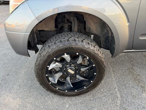 Used 2016 Nissan Frontier SV image 18