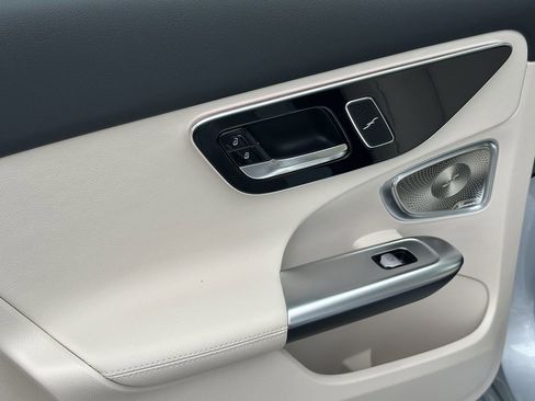 Certified 2025 Mercedes-Benz C 300 4MATIC Sedan image 25