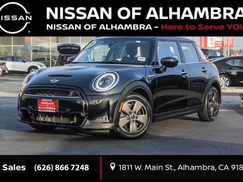 Used 2024 MINI Cooper S image 1