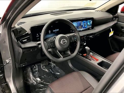 New 2026 Nissan Kicks SR AWD/4WD image 7