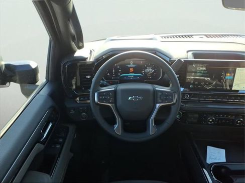 New 2026 Chevrolet Silverado 2500 ZR2 image 15