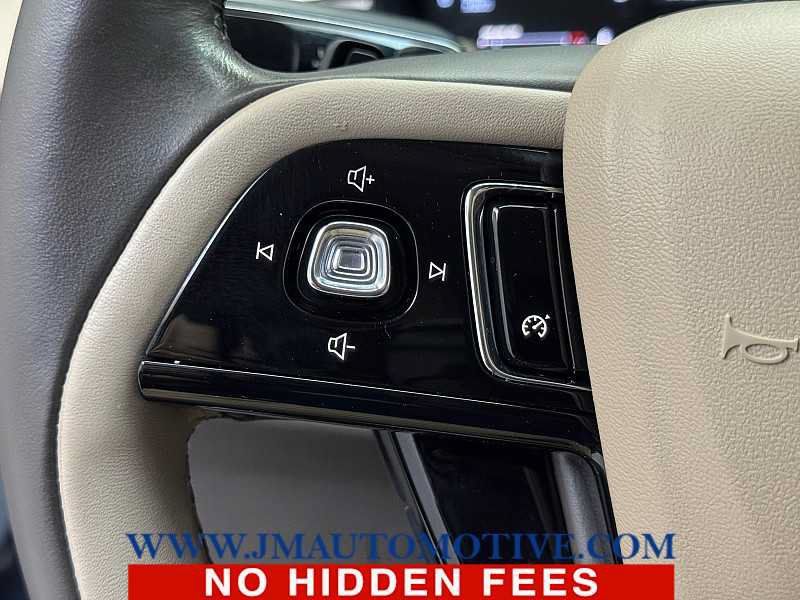 Used 2022 Lincoln Corsair AWD w/ Premium Package image 39