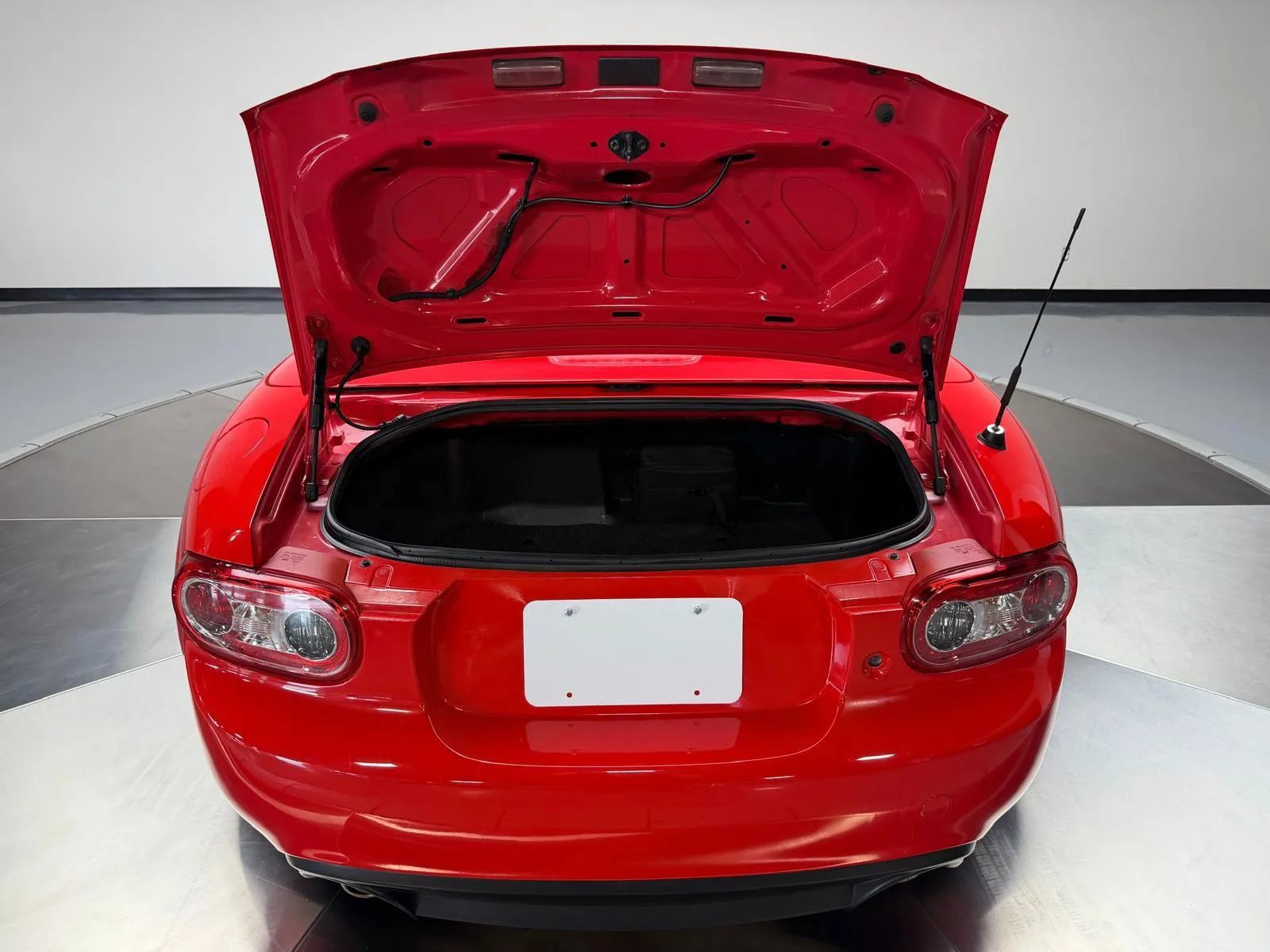 Used 2013 MAZDA MX-5 Miata Club RWD image 13