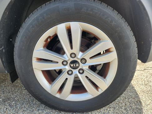 Used 2019 Kia Sportage LX image 5