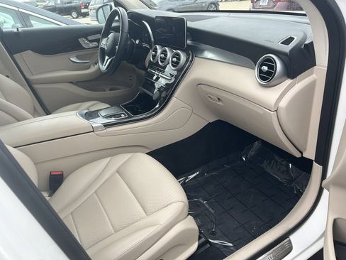 Used 2022 Mercedes-Benz GLC 300 image 12