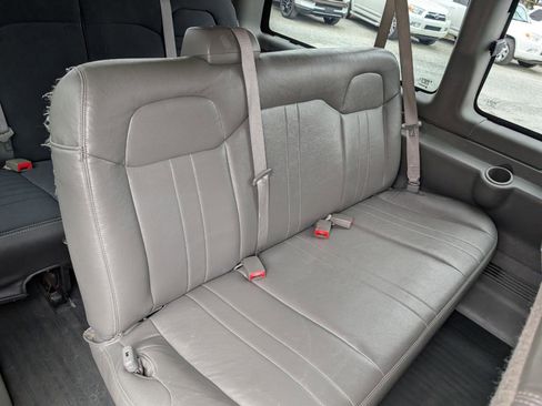 Used 2011 Chevrolet Express 2500 LS RWD image 20