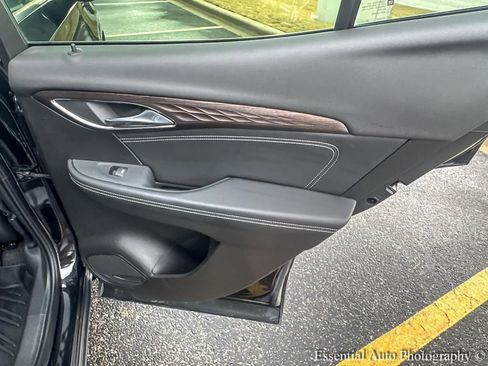 Used 2023 Buick Envision Avenir image 29