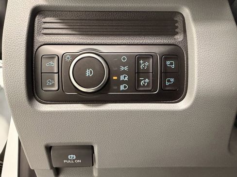 Used 2025 Ford F350 XLT w/ Black Appearance Package image 32