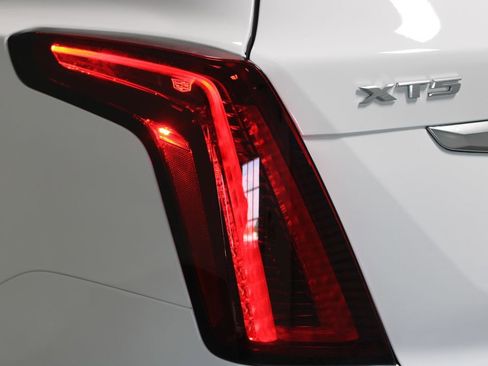 Used 2024 Cadillac XT5 Premium Luxury FWD image 54