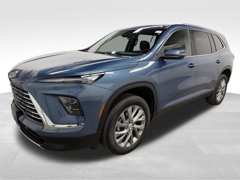 Certified 2025 Buick Enclave Preferred image 5