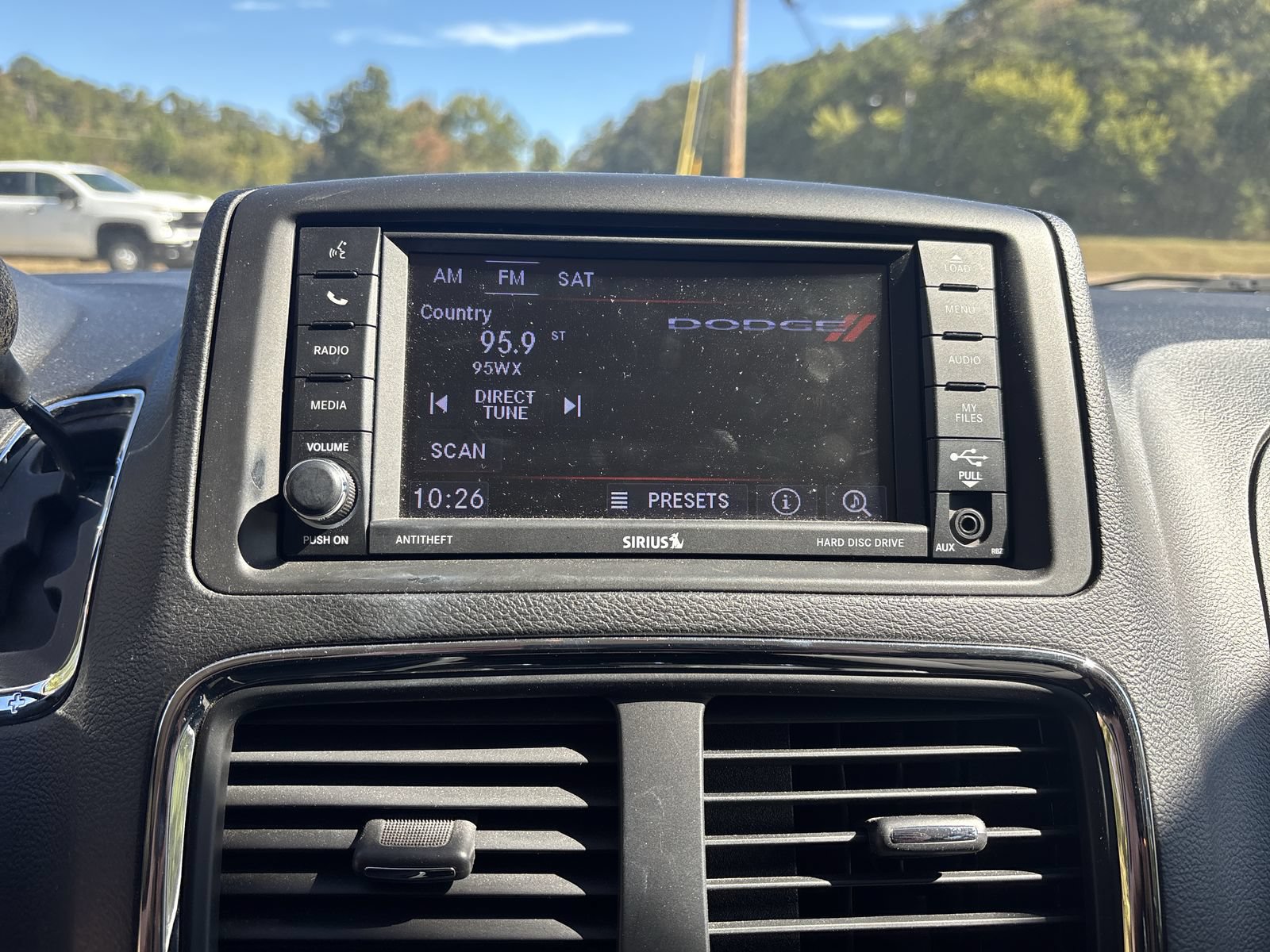 Used 2019 Dodge Grand Caravan SE w/ UConnect Hands-Free Group FWD image 19
