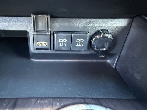 Used 2020 Toyota Highlander Limited image 31