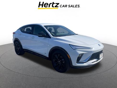 Used 2025 Buick Envista Sport Touring image 1