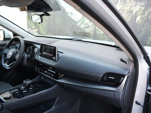 Used 2023 Nissan Rogue SV AWD/4WD image 24