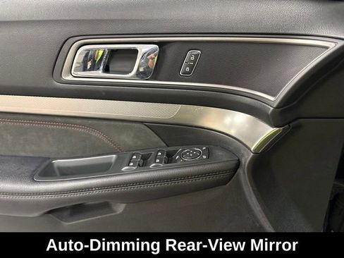 Used 2018 Ford Explorer XLT w/ Equipment Group 202A FWD image 31