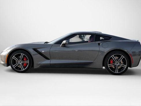 Used 2016 Chevrolet Corvette Stingray Coupe RWD image 9