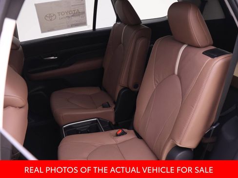New 2026 Toyota Grand Highlander AWD image 10