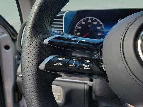 Certified 2026 Mercedes-Benz GLS 450 4MATIC image 24