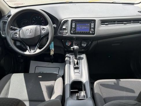 Used 2022 Honda HR-V LX image 31