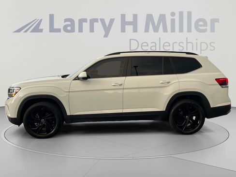 Used 2023 Volkswagen Atlas SE w/ Black Wheel Package AWD/4WD image 2