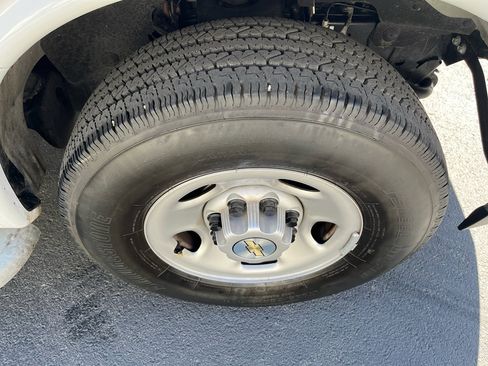 Used 2024 Chevrolet Express 2500 Work Van w/ Driver Convenience Package image 13