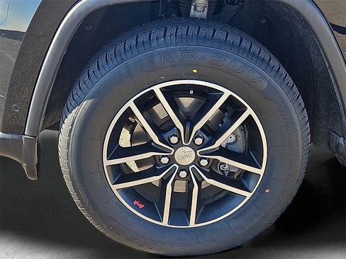 Used 2017 Jeep Grand Cherokee Trailhawk w/ Trailhawk Luxury Group image 10