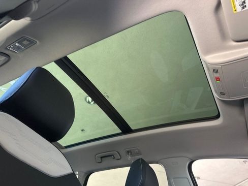 New 2025 Volkswagen Taos SEL image 16