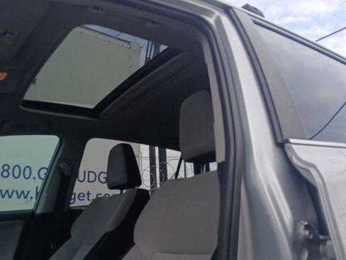 Used 2016 Toyota RAV4 XLE image 7