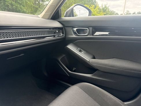 Certified 2022 Honda Civic EX image 18