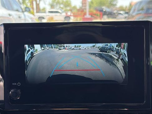 Used 2024 Toyota Corolla Cross XLE w/ Convenience Package FWD image 22