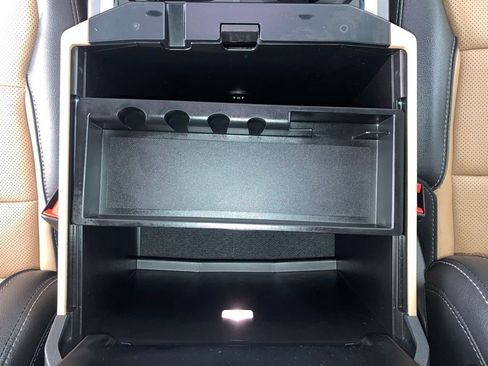 Used 2023 Ford F250 Lariat image 11