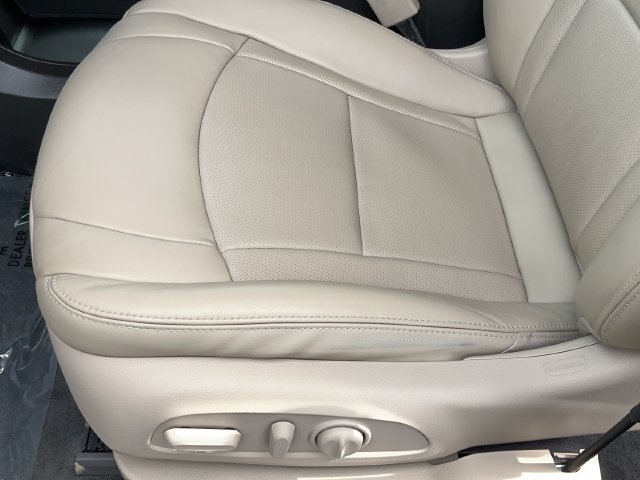 Used 2021 Buick Enclave Essence FWD image 16