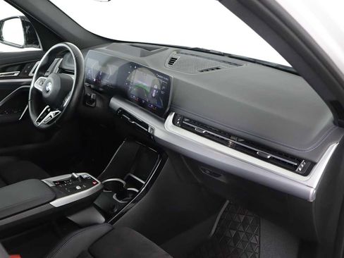 Used 2023 BMW X1 xDrive28i w/ Premium Package AWD/4WD image 6